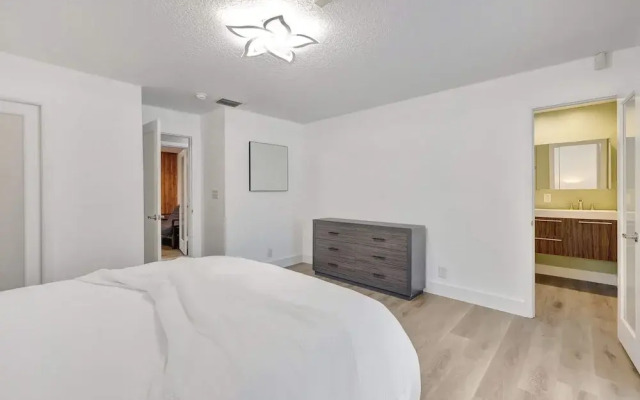 Waterfront Paradise Chic 3 BDR