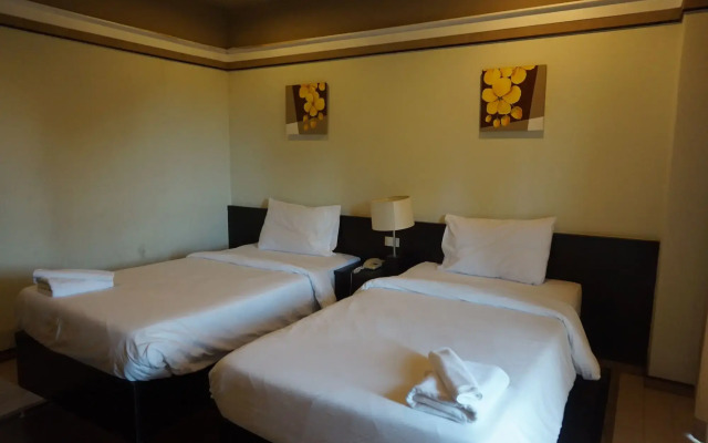 Narakul Resort Hotel