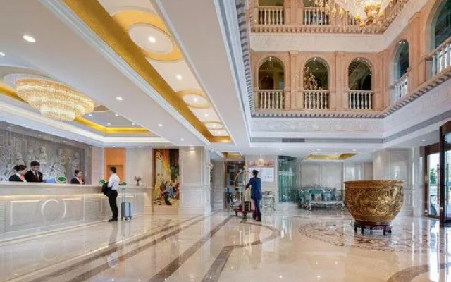 Vienna Hotel (Kunming Dianchi Dounan Flower Market Jingui Street Subway Station) – Lobby – Kunming