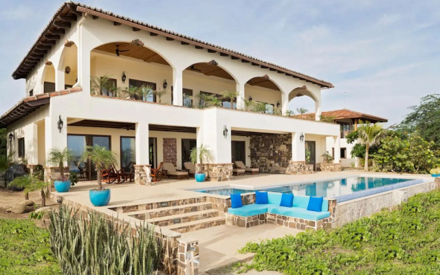 Fort Walker (Beachfront House+Studio)