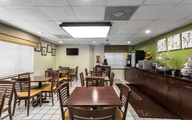 SureStay by Best Western Summerville Flowertown