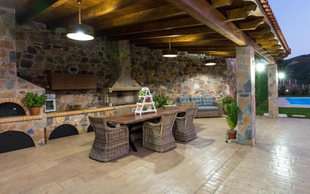 Epimenidis House