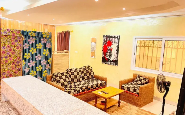 Room in Guest Room - Luxury Furnished Room No1