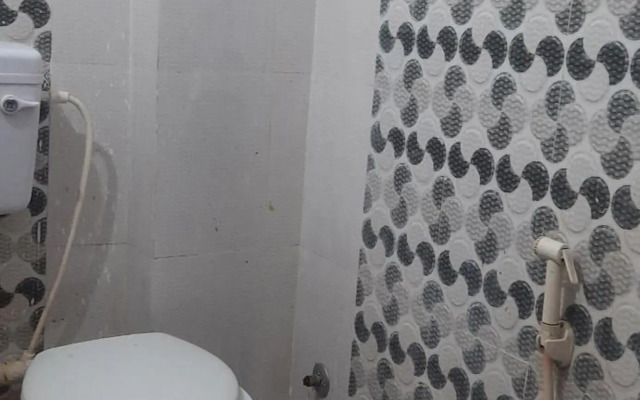 SPOT ON 87876 Gajadhar Rest House