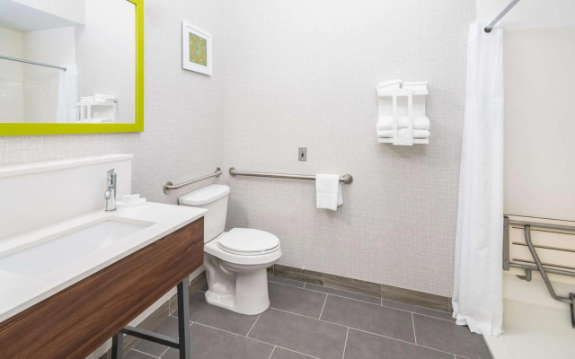 Hampton Inn & Suites Hartford-Manchester