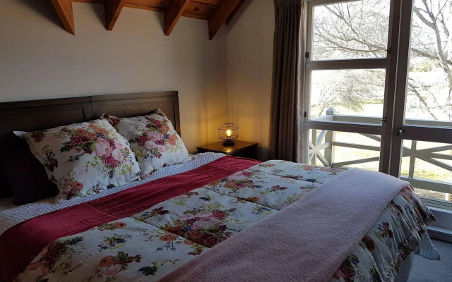 Bold Peak Lodge