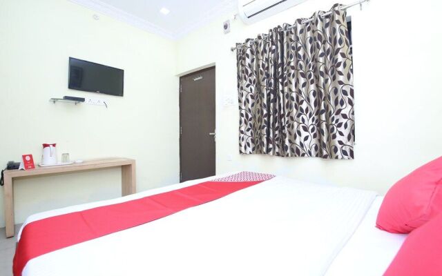 OYO Flagship 26160 Hotel Multi Star