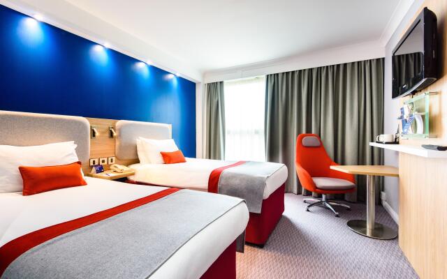 Holiday Inn Express Portsmouth - Gunwharf Quays, an IHG Hotel