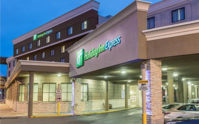 Holiday Inn Express Albany Downtown, an IHG Hotel