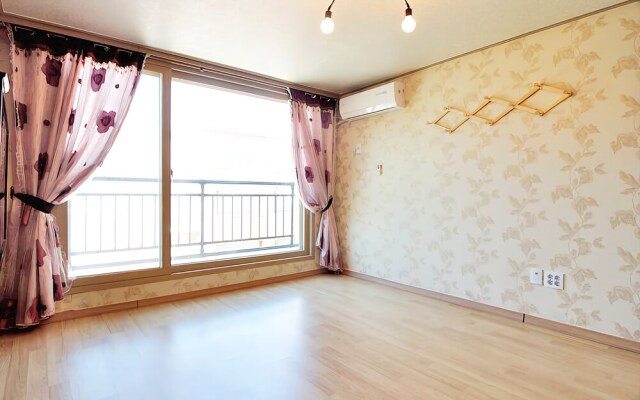 Yeongheungdowith Haejigae Pension