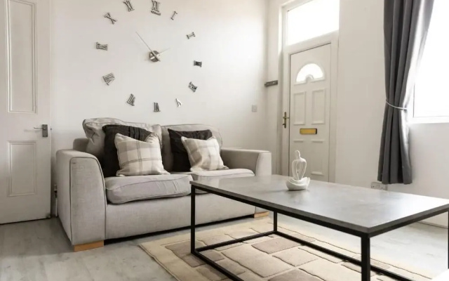2 Bedroom Cossy Detached Property