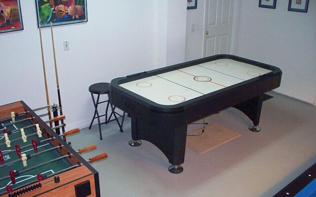 Fl Special!! Grand Cumbrian 4 Bedroom Villa by RedAwning