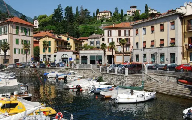 Residenza Menaggio Alba