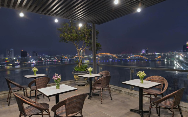 Avora Hotel