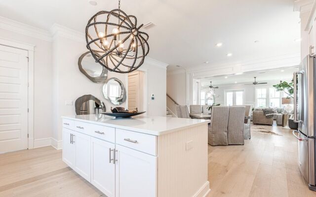 The Sleeping Queens at Prominence 30A