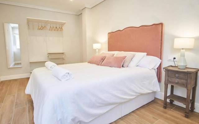 Arjona Riverside Central Deluxe by Valcambre