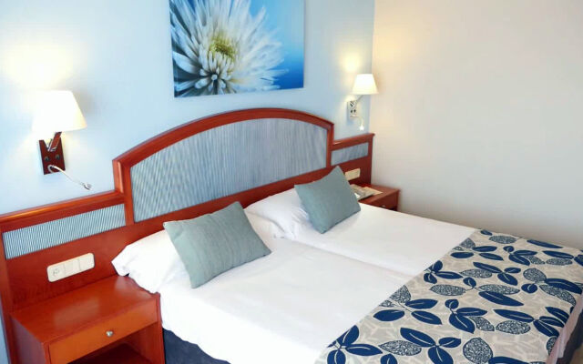 Universal Hotel Perla