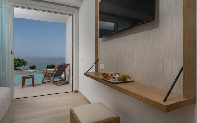 Mirage Bleu Hotel