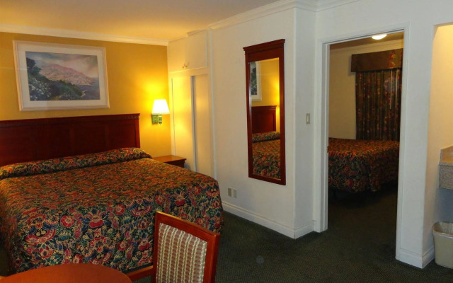 Redondo Inn and Suites