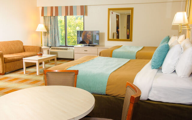 Pigeon River Inn
