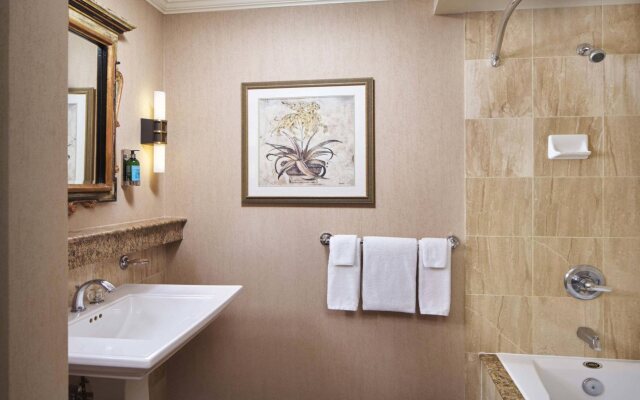 The Louie, A Davenport Hotel, Autograph Collection®