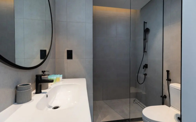 Waves - Impressive 1BR Apartment Close to Burj Khalifa