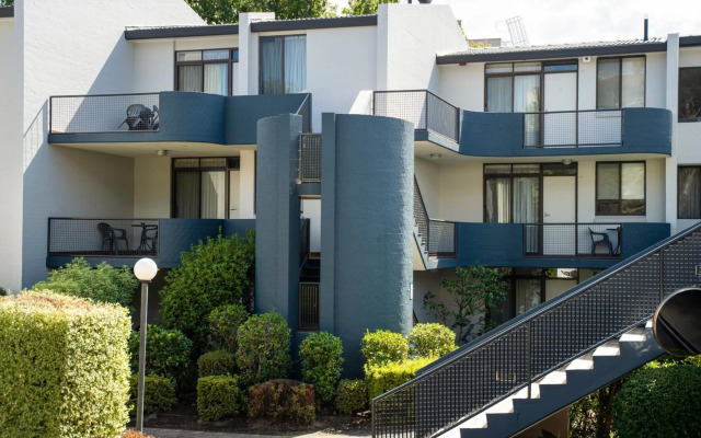 Manuka Park Apartments