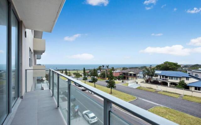 Luxury Apartment Caves Beach 4 Bed
