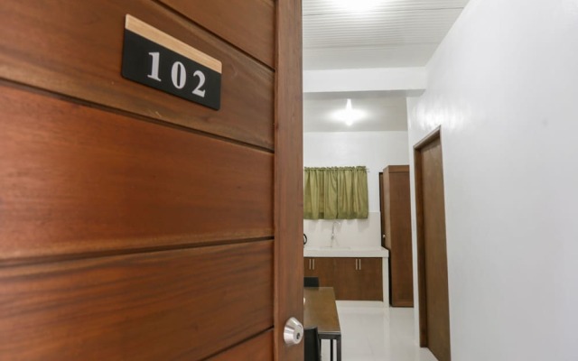 OYO 736 Jade Apartelle