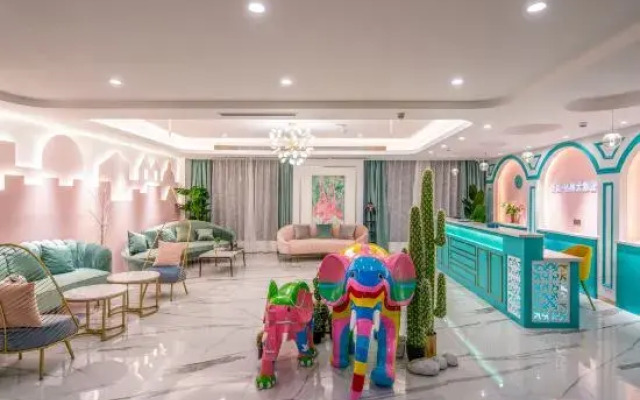 Jungle Elephant Hotel