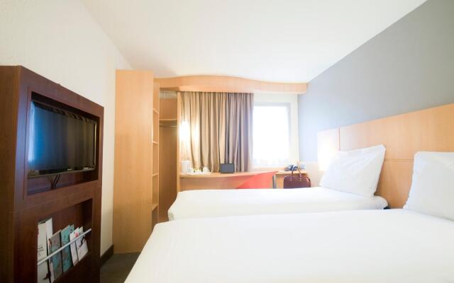 ibis London Heathrow Airport