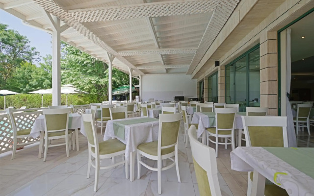 Perla Plaza Hotel