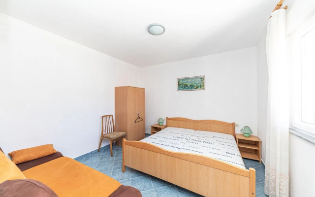 Stunning Apartment in Slatine With 1 Bedrooms and Wifi