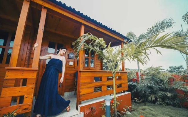 Grand Vatika Resort