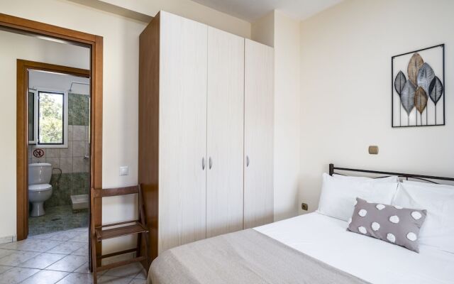 Villa Nina with Private Plunge Pool by Konnect, 5 km to Corfu Town