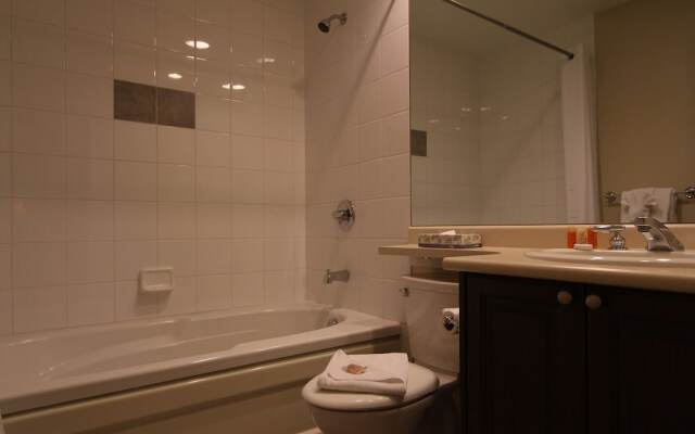 Tyndall Stone by Whistler Retreats