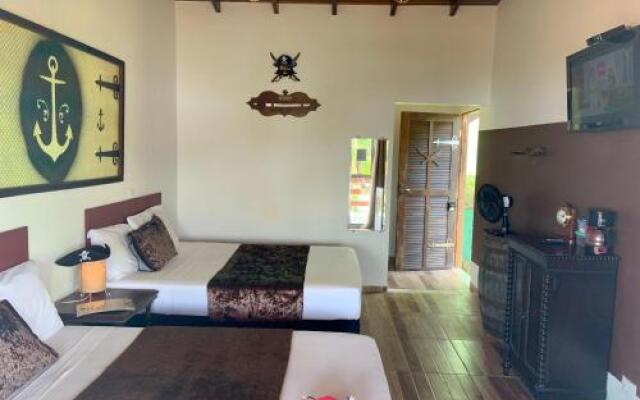 Mirante Do Pirata Suites & B&B