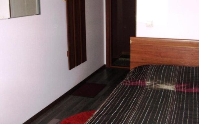 Black Belt Hotel (Hostel)