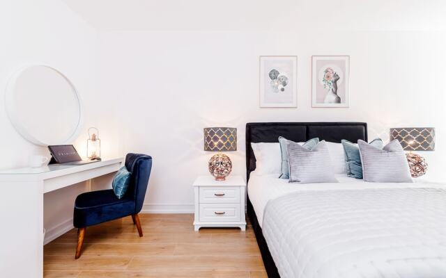 Superior Apartment Bracknell Centre