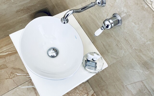 Domus Valadier Guesthouse