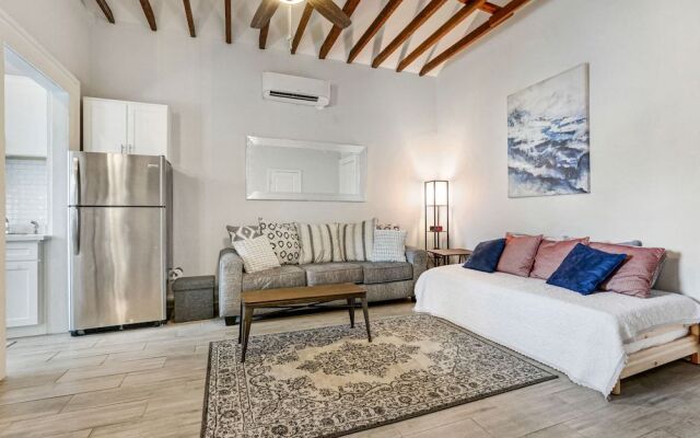 Charming Homes Close to French Quarter