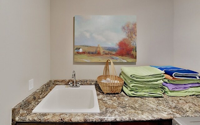 999wabig 4 Bedroom Home