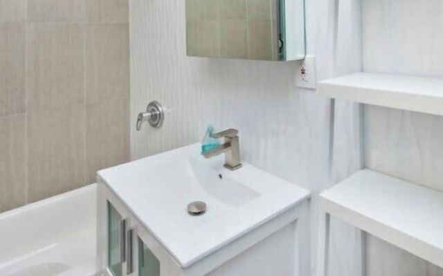 Cozy 2 BR on East Harlem