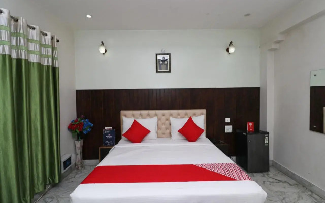 Collection O 28453 Galaxy Hotel
