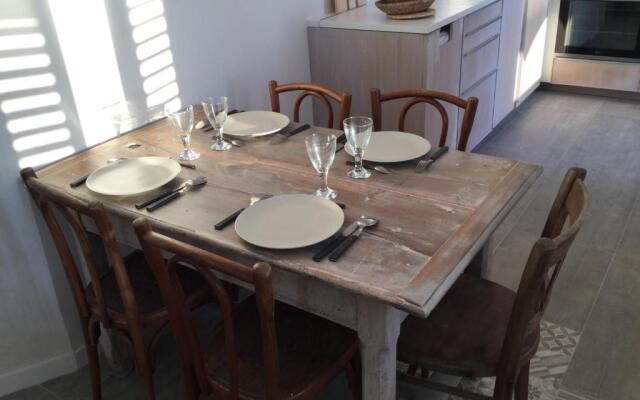 Cabanon Marseillais 45 m2 sur l'eau à Malmousque