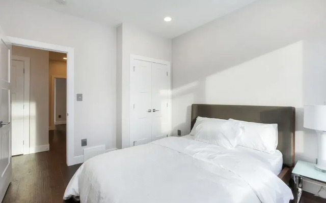 New Luxury Townhome 27