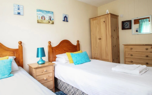 4 Manorcombe