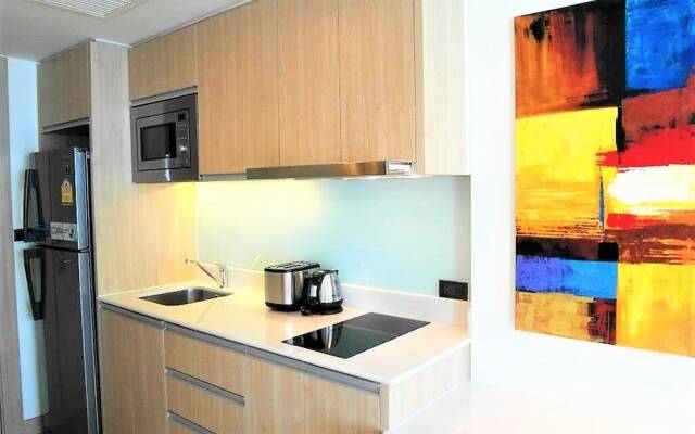 "the Cliff sea & Pool Views Studio Apartment Pratumnak Pattaya"