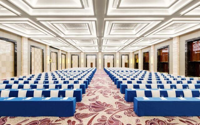 Sheraton Changchun Jingyuetan Hotel