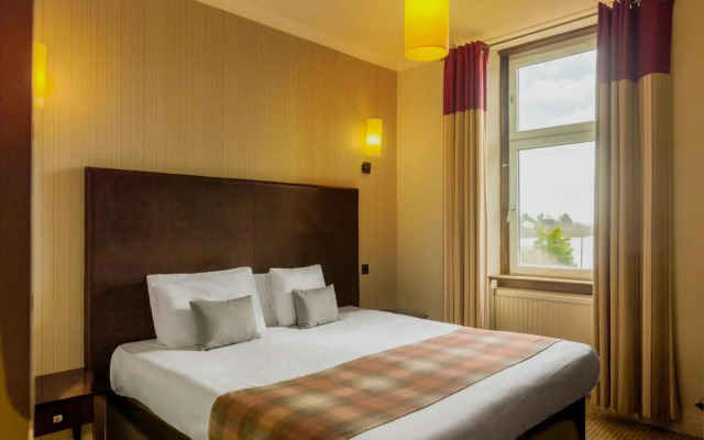Rosslea Hall Hotel